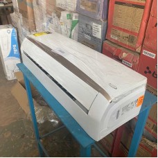 Внутрішній блок інверторного кондиціонера Zanussi ZACS/I-12 HPF/A17/N1/IN