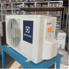 Зовнішній блок спліт-системи Electrolux EACS-09HF/N3_21Y/out