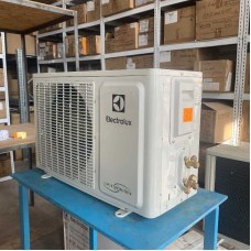Зовнішній блок інверторного кондиціонера Electrolux EACS/I-07HAR_X/N3/out